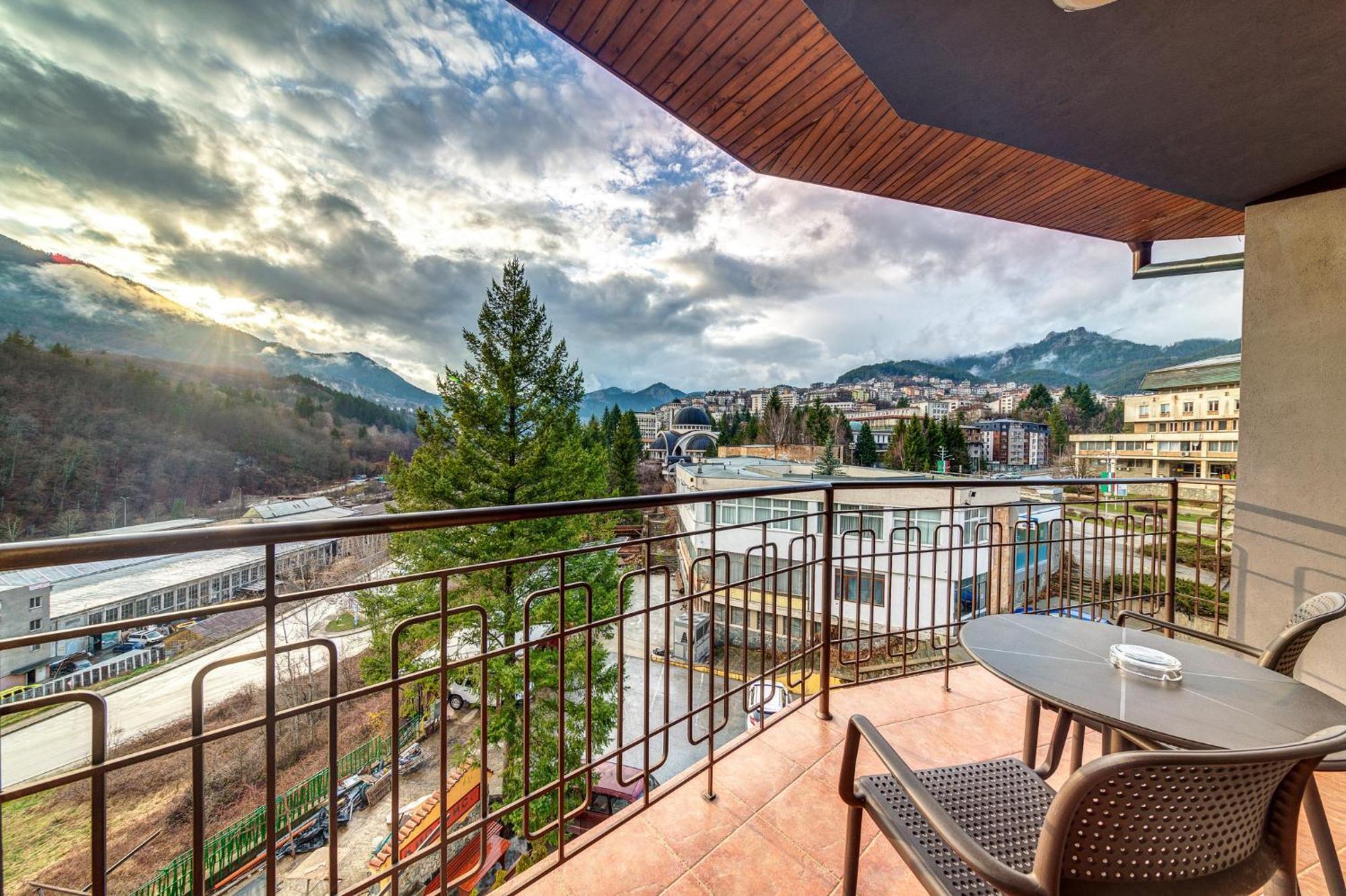 Spa Hotel Kiparis Smolyan Bagian luar foto