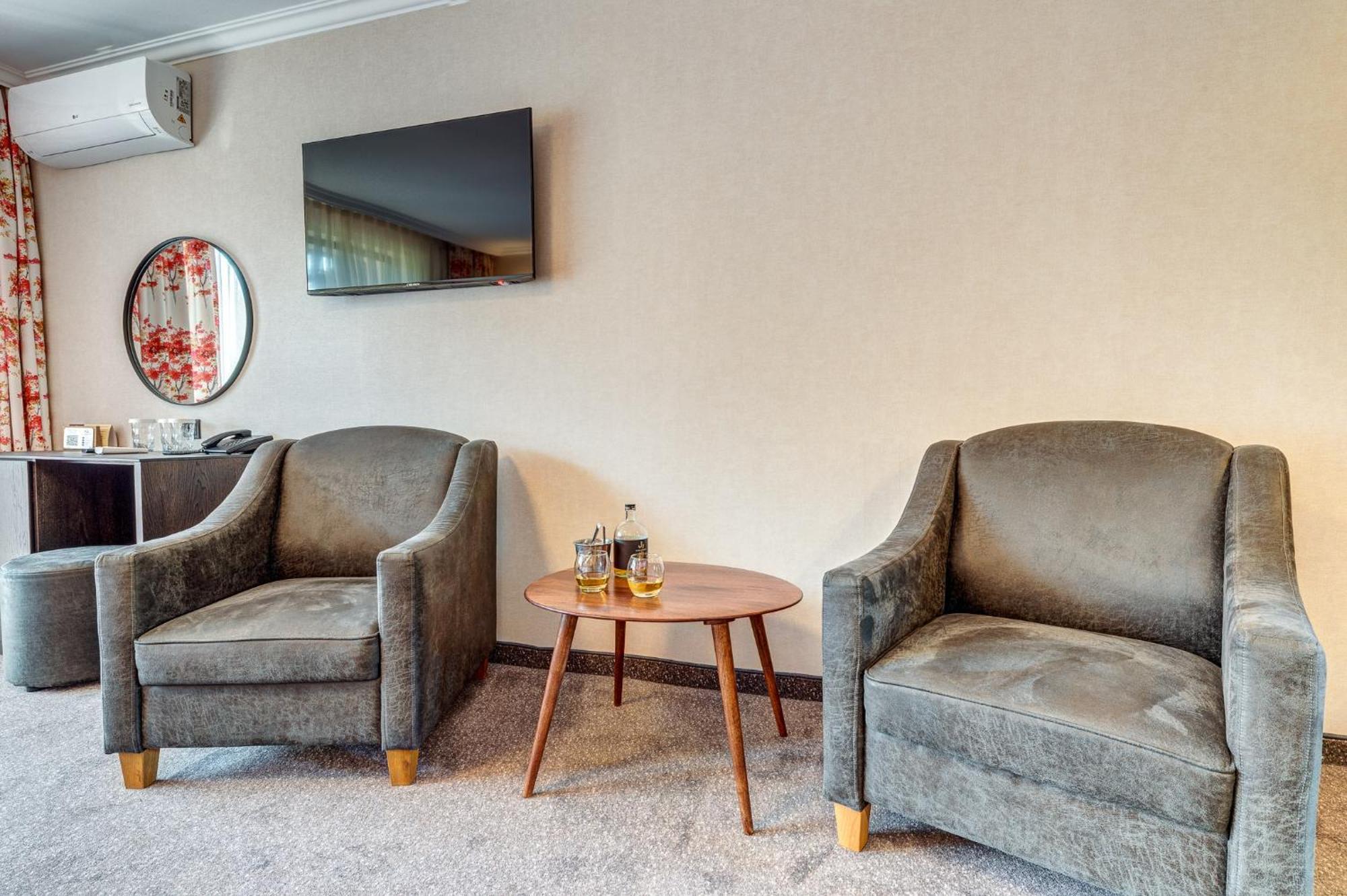 Spa Hotel Kiparis Smolyan Bagian luar foto
